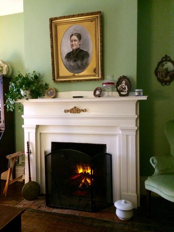 Munro House Bed And Breakfast Jonesville Rom bilde