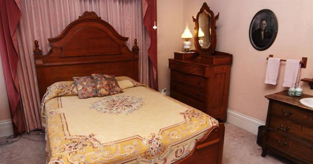 Munro House Bed And Breakfast Jonesville Eksteriør bilde