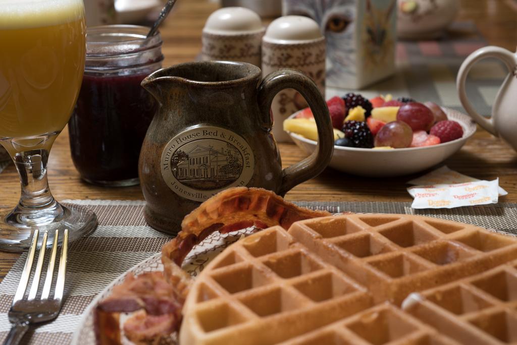Munro House Bed And Breakfast Jonesville Eksteriør bilde