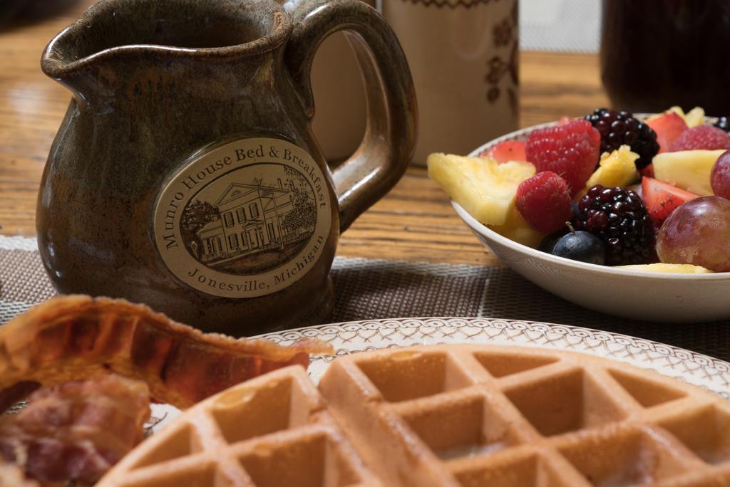 Munro House Bed And Breakfast Jonesville Eksteriør bilde
