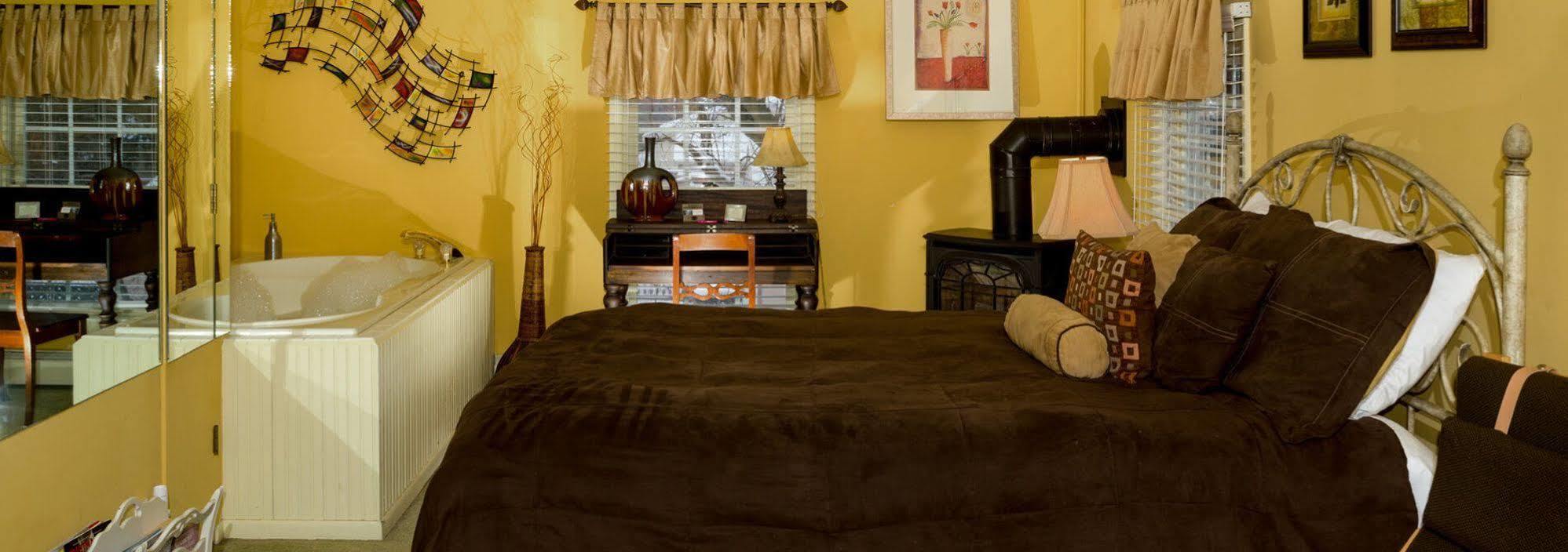 Munro House Bed And Breakfast Jonesville Eksteriør bilde